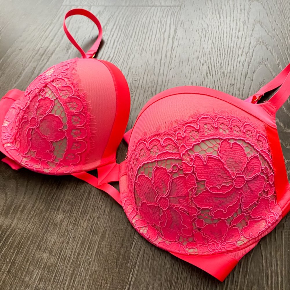 Victorias Secret Very Sexy Lace Push-Up Bra